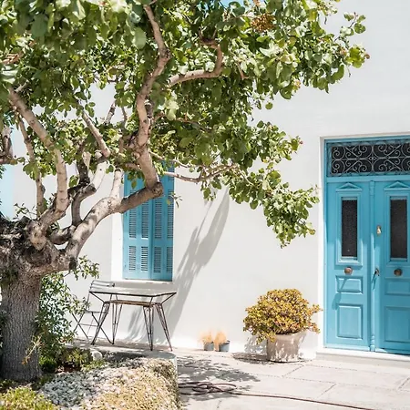 Captain's Quarters 3*