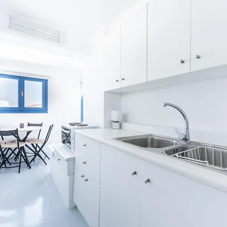 Captain's Quarters 3*